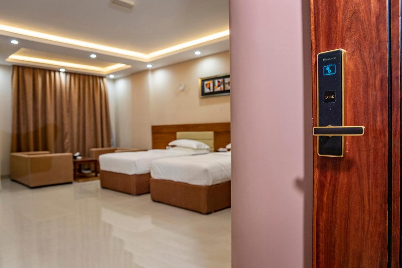 Red-5 - Al Safa Suites Szalála Kültér fotó