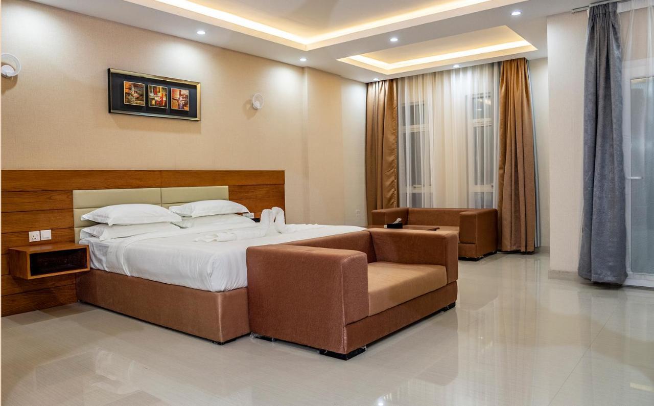 Red-5 - Al Safa Suites Szalála Kültér fotó